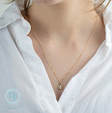 Load image into Gallery viewer, Necklace worn