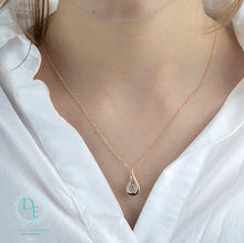 Load image into Gallery viewer, Necklace worn