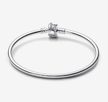 Load image into Gallery viewer, Pandora Moments Limited Edition Shooting Star Charm Bangle - Fifth Avenue Jewellers