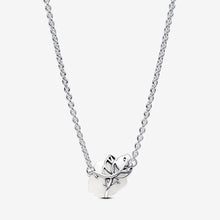 Load image into Gallery viewer, Pandora White Rose in Bloom Collier Necklace - Fifth Avenue Jewellers
