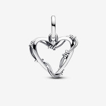 Load image into Gallery viewer, Pandora Wire Heart Medallion Charm - Fifth Avenue Jewellers