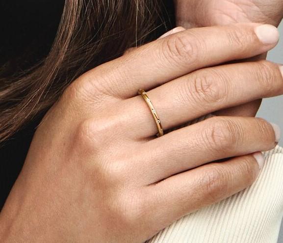 Pandora 14K Simple Sparkling Band Ring