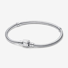 Load image into Gallery viewer, Pandora Moments Marvel Logo Clasp Snake Chain Bracelet - Fifth Avenue Jewellers