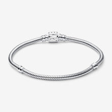 Load image into Gallery viewer, Pandora Moments Marvel Logo Clasp Snake Chain Bracelet - Fifth Avenue Jewellers