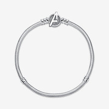 Load image into Gallery viewer, Pandora Moments Marvel The Avengers Logo Clasp Snake Chain Bracelet - Fifth Avenue Jewellers