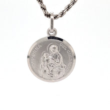 Load image into Gallery viewer, Pendant on chain
