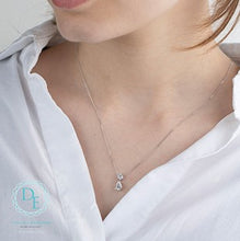 Load image into Gallery viewer, Necklace worn
