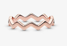 Load image into Gallery viewer, Pandora Rose Polished Zigzag Ring
