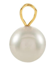 Load image into Gallery viewer, Akoya Cultured Pearl Pendant in Yellow Gold 7mm - Fifth Avenue Jewellers
