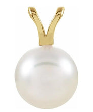 Load image into Gallery viewer, Akoya Cultured Pearl Pendant in Yellow Gold 7mm - Fifth Avenue Jewellers
