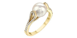 Diamond & Pearl Ring - Fifth Avenue Jewellers