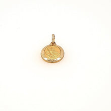 Load image into Gallery viewer, Medium Oval St Christopher Medal In Yellow Gold - Fifth Avenue Jewellers
