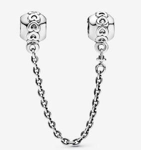 Pandora Band Of Hearts Safety Chain - Fifth Avenue Jewellers