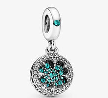 Load image into Gallery viewer, Pandora Lucky Four Leaf Clover Dangle Charm - Fifth Avenue Jewellers
