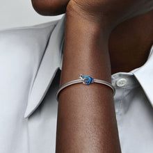 Load image into Gallery viewer, Pandora Metallic Blue Gecko Charm - Fifth Avenue Jewellers

