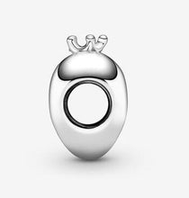 Load image into Gallery viewer, Pandora Mom of The Year Heart Charm - Fifth Avenue Jewellers
