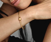 Load image into Gallery viewer, Pandora Moments 14K Gold Bangle - Fifth Avenue Jewellers
