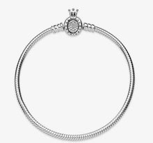 Load image into Gallery viewer, Pandora Moments Crown O Clasp Snake Chain Bracelet - Fifth Avenue Jewellers
