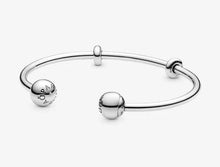 Load image into Gallery viewer, Pandora Moments Open Bangle - Fifth Avenue Jewellers
