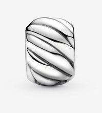 Load image into Gallery viewer, Pandora Polished Feathered Clip Charm - Fifth Avenue Jewellers
