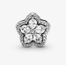 Load image into Gallery viewer, Pandora Sparkling Snowflake Pavé Charm - Fifth Avenue Jewellers
