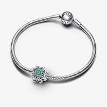 Load image into Gallery viewer, Pandora Splittable Four Leaf Clover Charm - Fifth Avenue Jewellers
