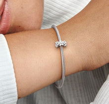 Load image into Gallery viewer, Pandora White Daisy Flower Spacer Charm - Fifth Avenue Jewellers
