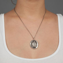 Load image into Gallery viewer, Pyrrha Talisman Three Graces - Fifth Avenue Jewellers
